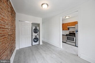 3645 Indian Queen Ln in Philadelphia, PA - Building Photo - Building Photo