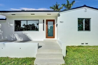 1531 Mayo St in Hollywood, FL - Building Photo - Building Photo