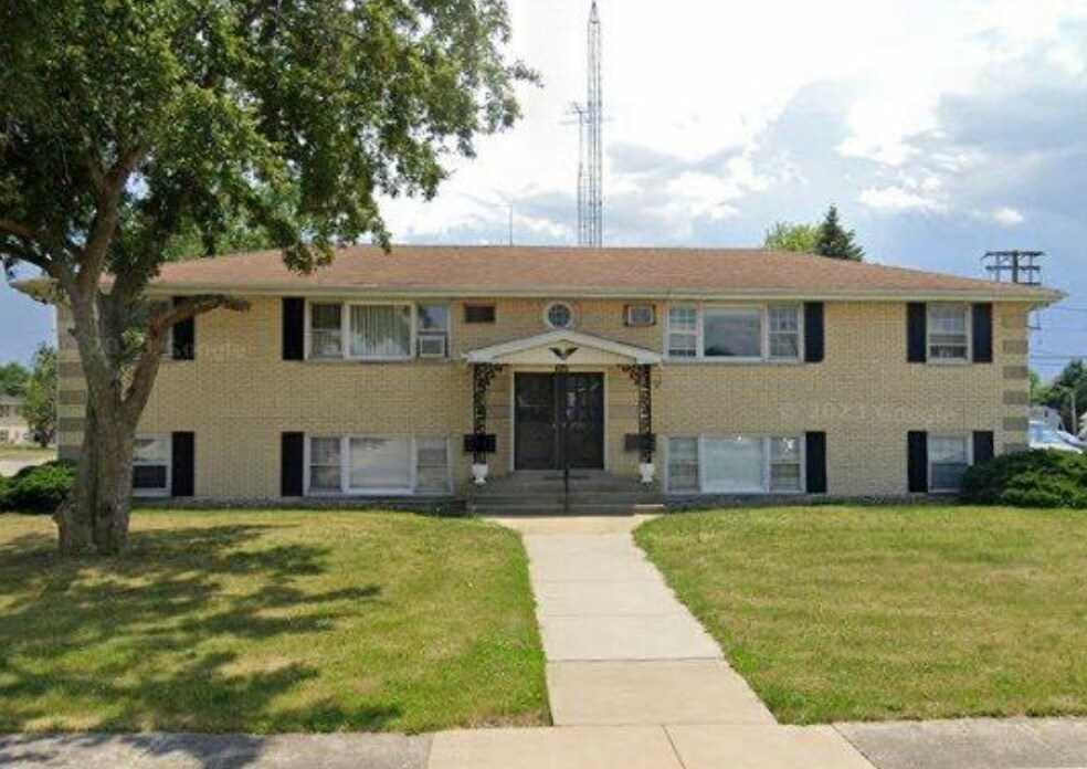 1720 W Merchant St, Unit A in Kankakee, IL - Building Photo