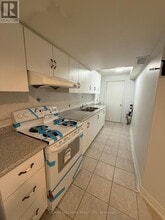 5923 Sidmouth St in Mississauga, ON - Building Photo - Building Photo