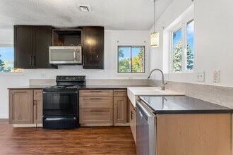 3290 Cherry St in Denver, CO - Building Photo - Building Photo