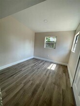 9775 Pine Lake Dr in Houston, TX - Building Photo - Building Photo