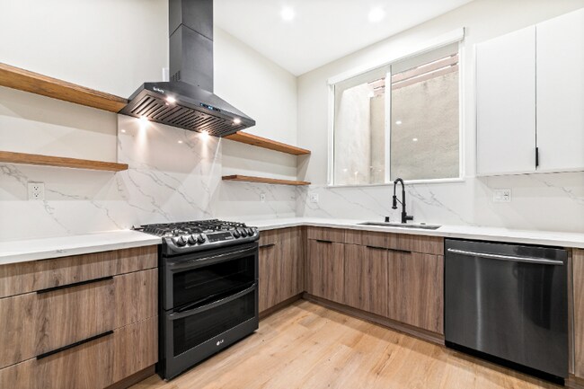 4428 Bowman Blvd in Los Angeles, CA - Foto de edificio - Building Photo