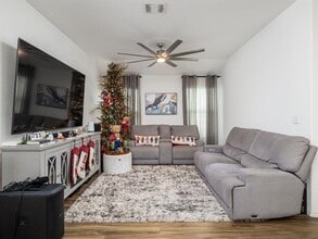 210 Escondido Cir in San Marcos, TX - Building Photo - Building Photo