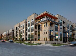 2402 Aldrich St, Unit A-.0110 in Austin, TX - Building Photo - Building Photo