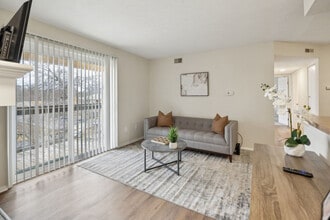 8208 Caribou Trail in Columbus, OH - Building Photo - Building Photo