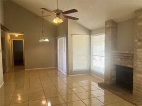 13643 Vickston Ln in Houston, TX - Building Photo - Building Photo