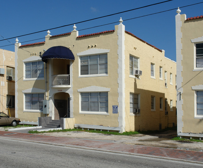 1529 SW 7TH Street Apartments in Miami, FL - Building Photo - Building Photo