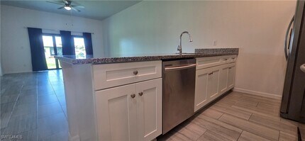 414 NE 25th Ave in Cape Coral, FL - Building Photo - Building Photo
