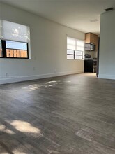 1111 NE 10th St in Hallandale Beach, FL - Building Photo - Building Photo