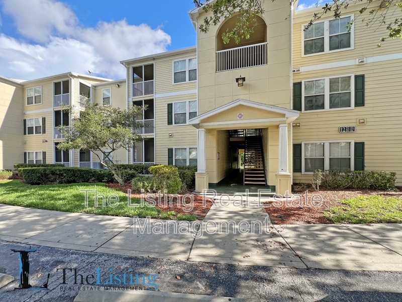 18135 Bridle Club Dr in Tampa, FL - Building Photo