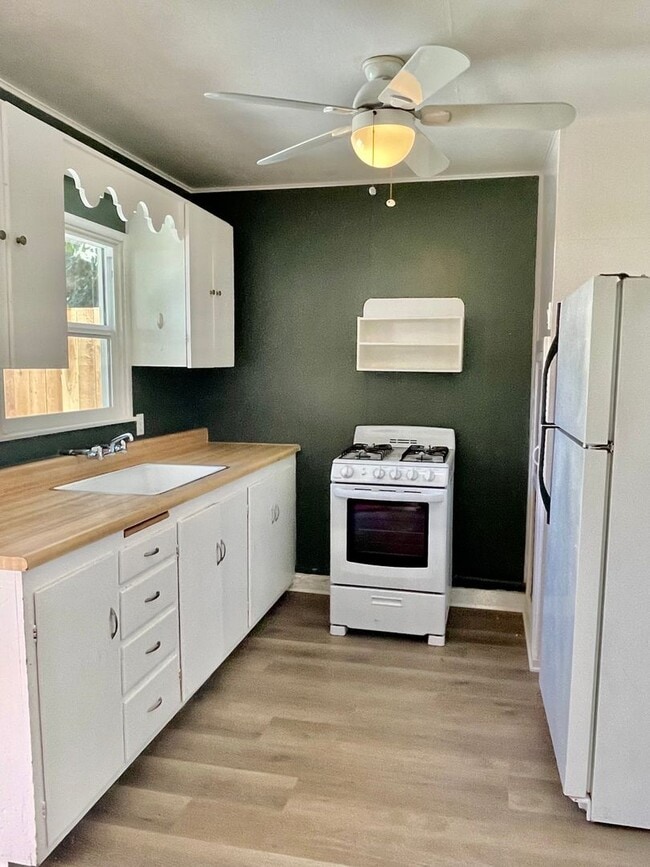 4217 1/2 V St in Sacramento, CA - Building Photo - Building Photo