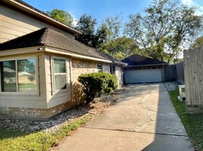 14111 Wickersham Ln in Houston, TX - Building Photo - Building Photo