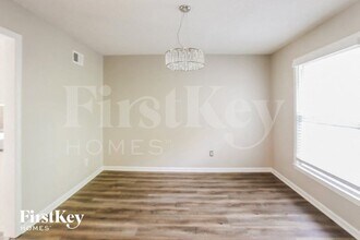 506 Brookside Ave in Liberty, MO - Foto de edificio - Building Photo