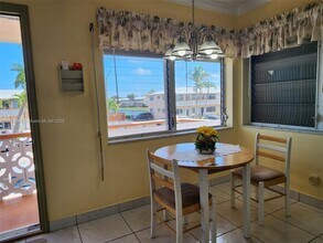 920 SW 11th Ave in Hallandale Beach, FL - Building Photo - Building Photo
