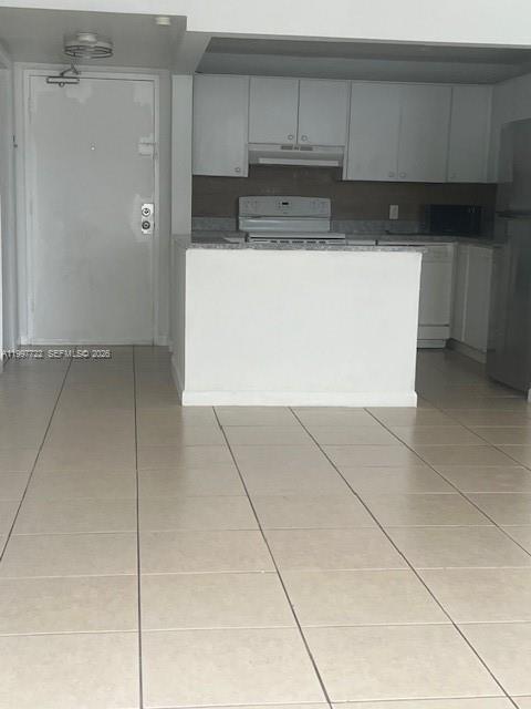 property at 2175 NE 170th St