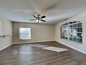 7108 49th Pl E in Palmetto, FL - Foto de edificio - Building Photo