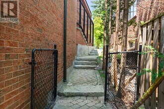 23 Brandy Ct in Toronto, ON - Building Photo - Building Photo