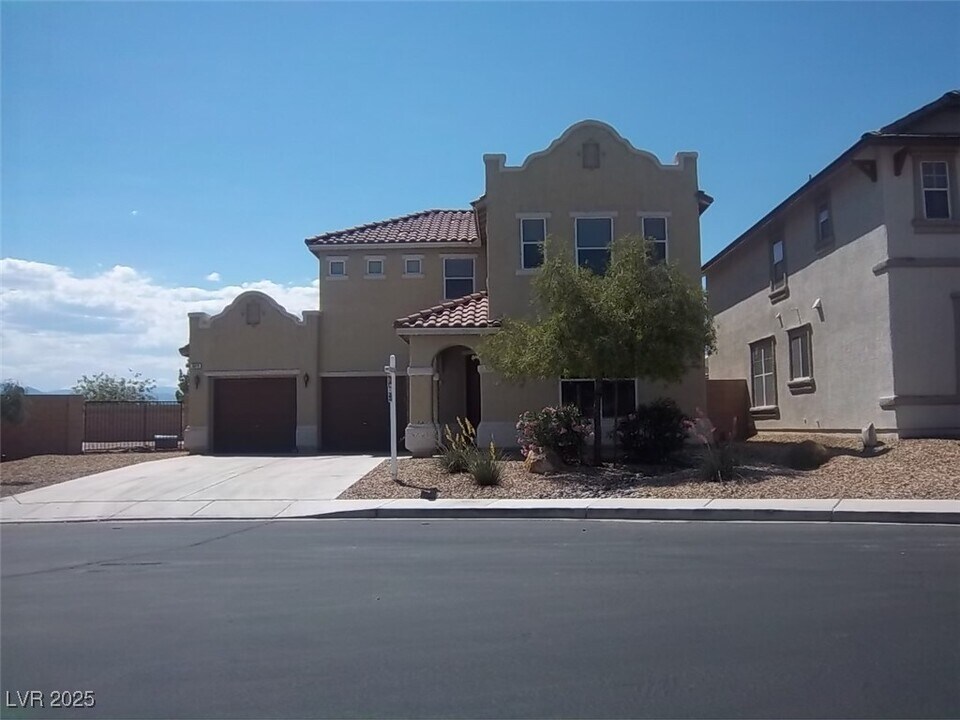 5817 Addy Ln in North Las Vegas, NV - Building Photo