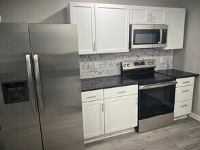 7170 Transit Rd, Unit #4 in Buffalo, NY - Foto de edificio - Building Photo