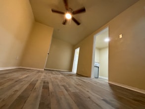 1129 E 103rd St in Los Angeles, CA - Building Photo - Building Photo