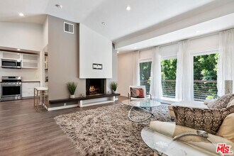 3729 Reklaw Dr in Los Angeles, CA - Building Photo - Building Photo