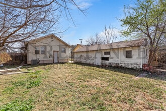 1011 S Marys Dr in Wichita, KS - Building Photo - Building Photo