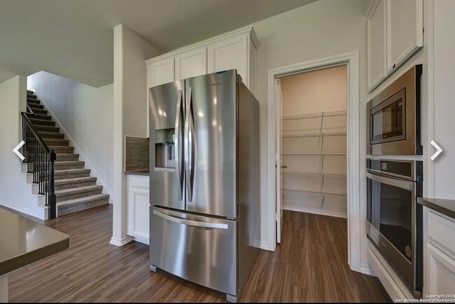 Room in House on Flatiron Clf in San Antonio, TX - Foto de edificio - Building Photo