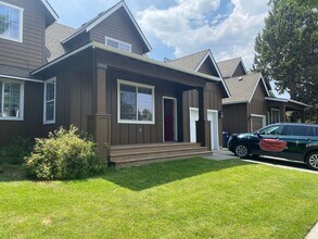 20835 Nova Loop in Bend, OR - Building Photo - Building Photo