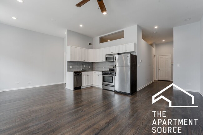 1133 W Madison St, Unit 3f in Chicago, IL - Building Photo - Building Photo