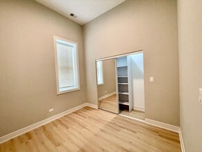 2158 W 18th St in Chicago, IL - Building Photo - Building Photo