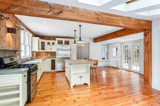 685 Orchard St in Southold, NY - Building Photo - Building Photo