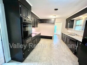 124 Rocky Hill Rd in Hadley, MA - Building Photo - Building Photo