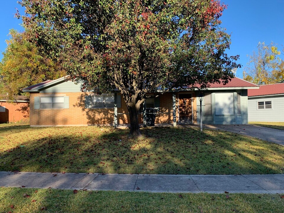 4725 Bruce St in Bossier City, LA - Building Photo