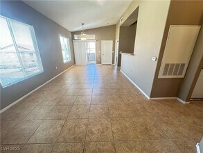 3455 Cactus Shadow St in Las Vegas, NV - Building Photo - Building Photo