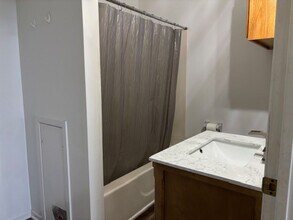 106 E Jefferson St in Bloomfield, IA - Building Photo - Building Photo