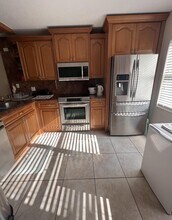40 Essex Ct in Royal Palm Beach, FL - Building Photo - Building Photo
