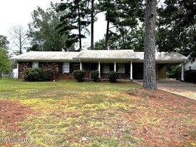 536 Sardis St in Pearl, MS - Building Photo
