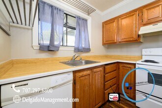 900 Southampton Rd in Benicia, CA - Building Photo - Building Photo