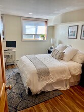 46 Hull St, Unit 1 in Boston, MA - Foto de edificio - Building Photo