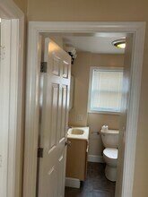 98 Kirtland St, Unit 98 Kirtland St Apt #1 in Lynn, MA - Building Photo - Building Photo