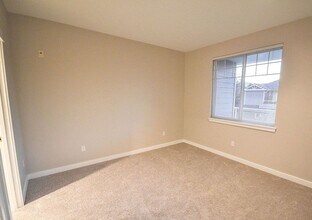 3500 E Lake Sammamish Pkwy SE in Sammamish, WA - Building Photo - Building Photo