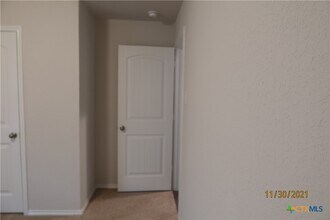 809 Margay Lp in Seguin, TX - Building Photo - Building Photo