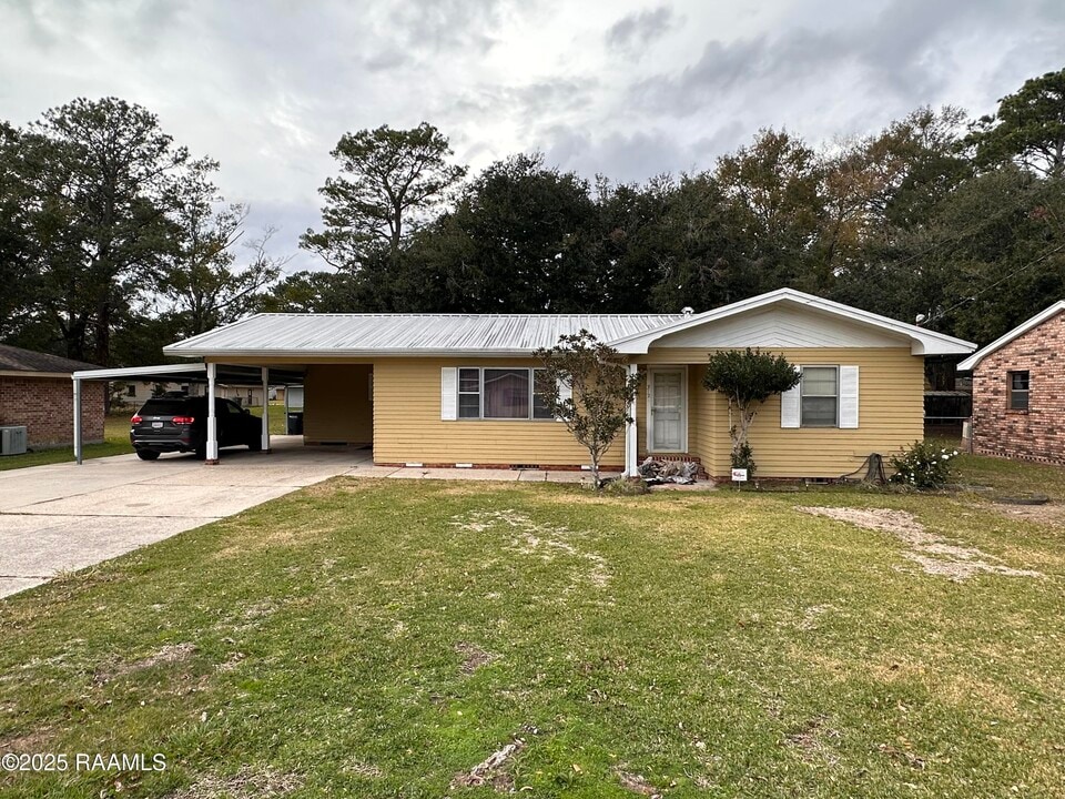 312 Bayard St in New Iberia, LA - Foto de edificio
