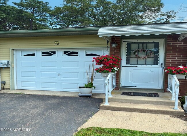 5B Graystone Pl in Manchester Township, NJ - Building Photo - Building Photo