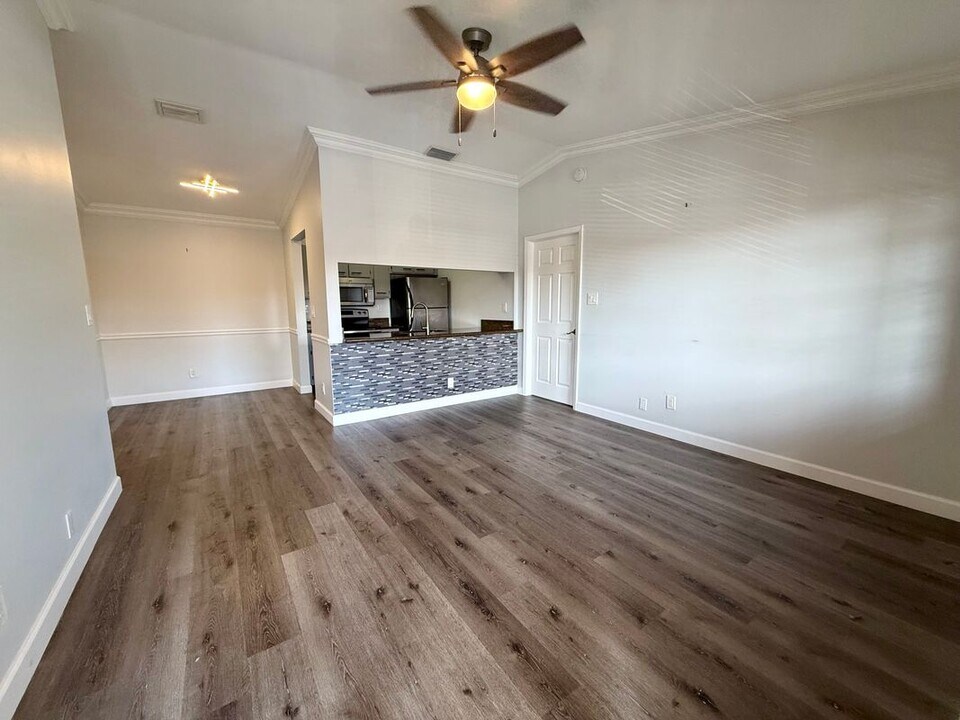 9466 Boca Cove Cir in Boca Raton, FL - Foto de edificio