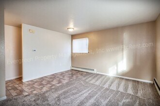 1301 Burton Ct in Fort Collins, CO - Foto de edificio - Building Photo