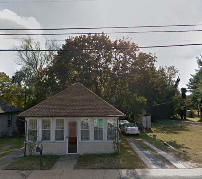 property at 1152 Berkley Rd