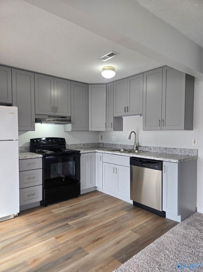 12100 Carriage Ct SE in Huntsville, AL - Building Photo - Building Photo