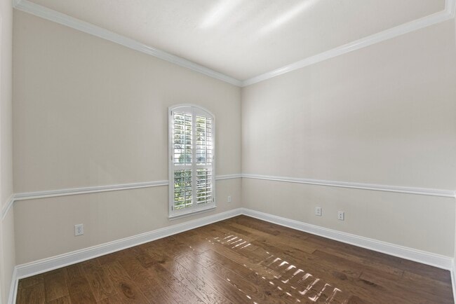 property at 2806 Shadow Canyon Ln